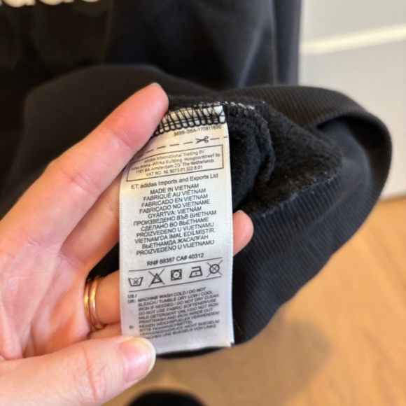 Adidas Hoodie Men's Size Medium Black Long Sleeve Graphic Logo Pullover … - Picture 4 of 4